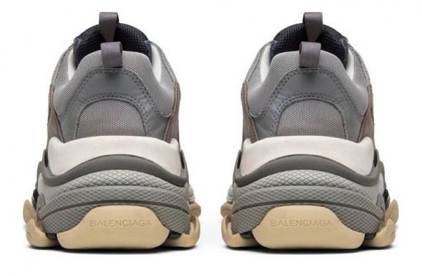 balenciaga sneaker triple s fake