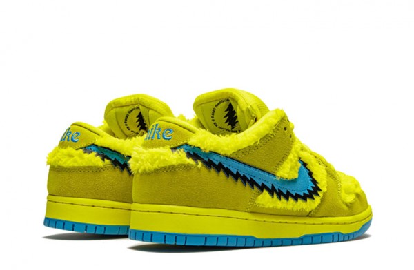 nike dunk low yellow bear